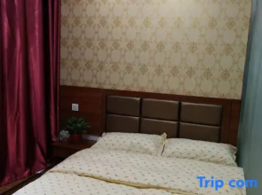 Fuyang Xinhong Hotel (Yingdong Food Grand Mall)