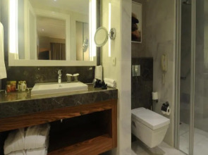 Gold Island Selected Hotel