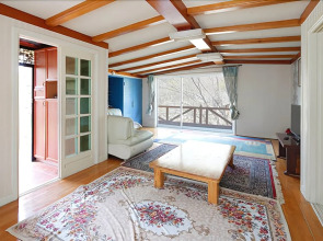 Yangsan Forur Seasons Villa Pension