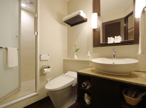 Red Roof Inn & Suites Osaka - Namba/Nippombashi