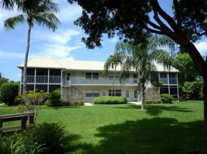 Captains Walk D2 - Ground Floor Condo On Sanibel! 1 Bedroom Condo