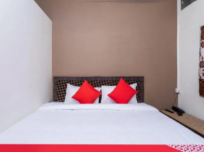 OYO 30888 Hotel Mahadev