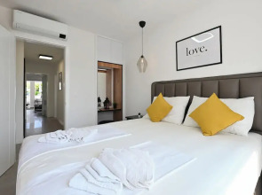 Nova Luxury Residence apartment with private heated pool