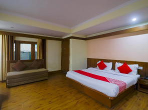 OYO Flagship 82956 Hotel Yadgar