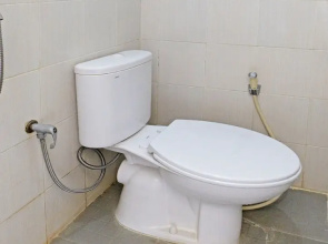 SPOT ON 92037 Jokotole 2 Homestay