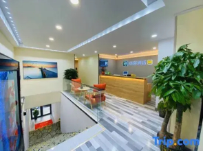 Home Inn Huayi Hotel (Landa Second Hospital Cultural Palace Subway Station)