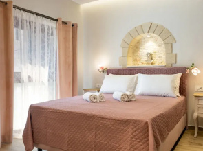 The Owl House Near Chania City Centre