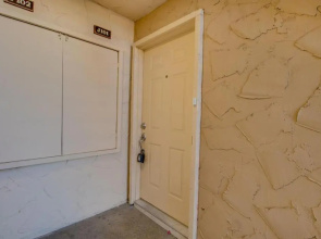 Stylish Updated 2 Bdrm Near Old Town Scottsdale!