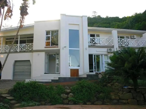 Harvest Weavers Hotel