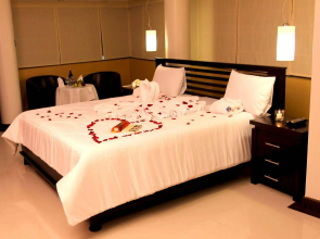 Laurent's Deluxe Hotel