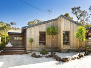 Aireys Rustic Chic - Rejuvenate Stays