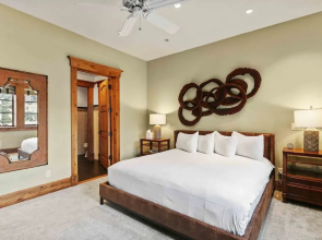 6565 Lookout Drive - Four Bedroom with Spa 4 Condo
