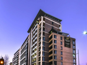 Meriton Serviced Apartments Parramatta