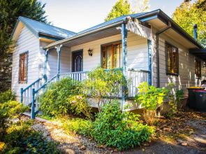 Whispering Pines Cottages