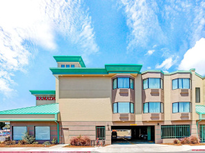 Hotel Aluxor SFO