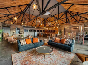 The Stables - Unique Conversion With hot tub