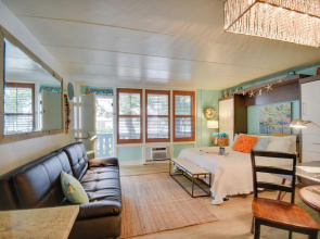 Chic Virginia Beach Retreat - Pool, Steps to Beach