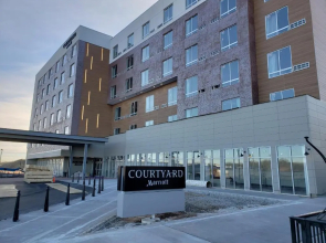 Courtyard by Marriott North Brunswick