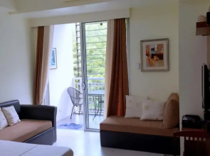 Pico De Loro - Myna B Studio
