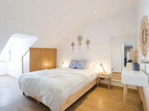 Rato Cozy 3BR w/balcony - by LU Holidays