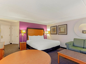 La Quinta Inn & Suites by Wyndham Orlando I Drive/Conv Ctr