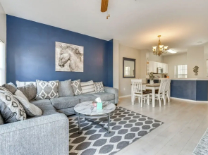 Townhome 7 Mi to Disney Parks: Resort Pool Access!