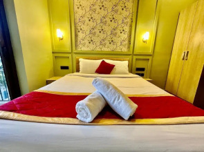 Castle Service Apartment