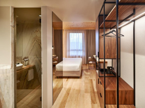 The Log Porto Hotel by Piamonte Hotels