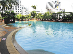 Отель Novotel Bangkok On Siam Square