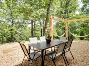 Spacious Home on Beaver Lake w/ Deck & Fire Pit!