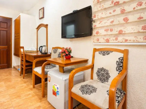 Queen Hotel Saigon Airport