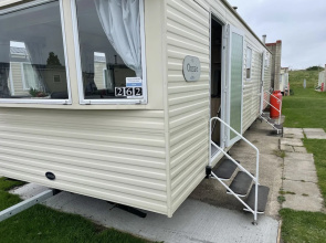 3-bed Caravan in Walton on the Naze