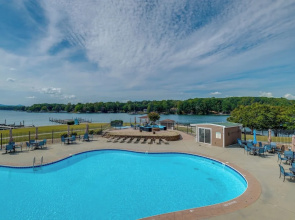 Smith Mtn Lake Retreat: Indoor Pool/hot Tub Access