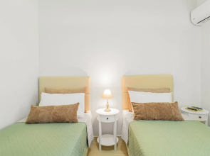 Maela Luxury Suite