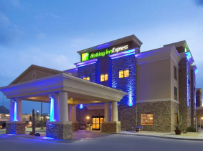 Holiday Inn Express Hotel & Suites Truth