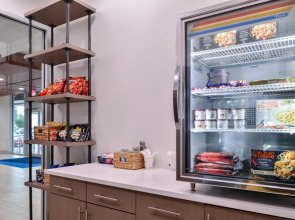 Holiday Inn Express New Orleans - St Charles (ex Modern Hotel)