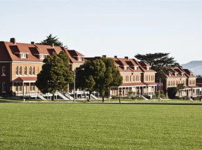 Presidio Parkway Inn