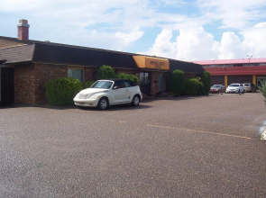 Ivanhoe Motel