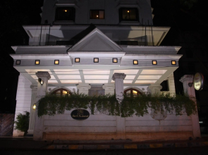 Hotel Karl Residency