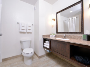 Holiday Inn Express & Suites Page - Lake Powell Area by IHG