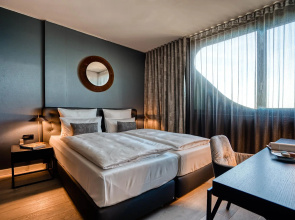 CLOUD No7 APARTMENTS & SUITES