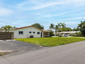 Welcome to Your Fort Lauderdale Retreat 2bed 2bath