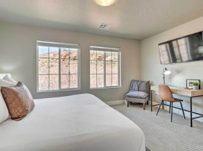 Red Cliff Views & Community Perks: Utah Townhome