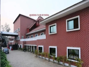 OYO 11939 Hotel Queens Club of India