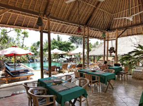 The Tanis Beach Resort Nusa Lembongan