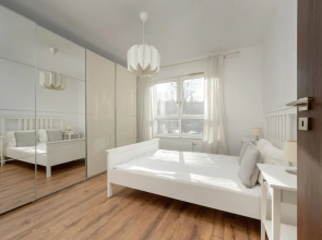 Modern Apartment in Wroclaw by Renters