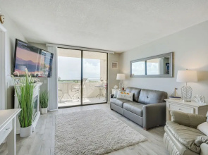 Bright Hudson Condo Rental w/ Gulf-view Balcony!