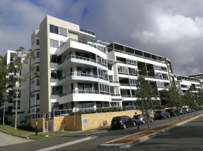 Stylish Waterfront Apt in Rhodes