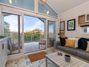 The Escape Luxury Pod Close To Beach