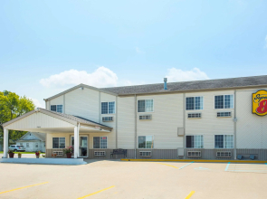 Super 8 by Wyndham Sweet Springs
